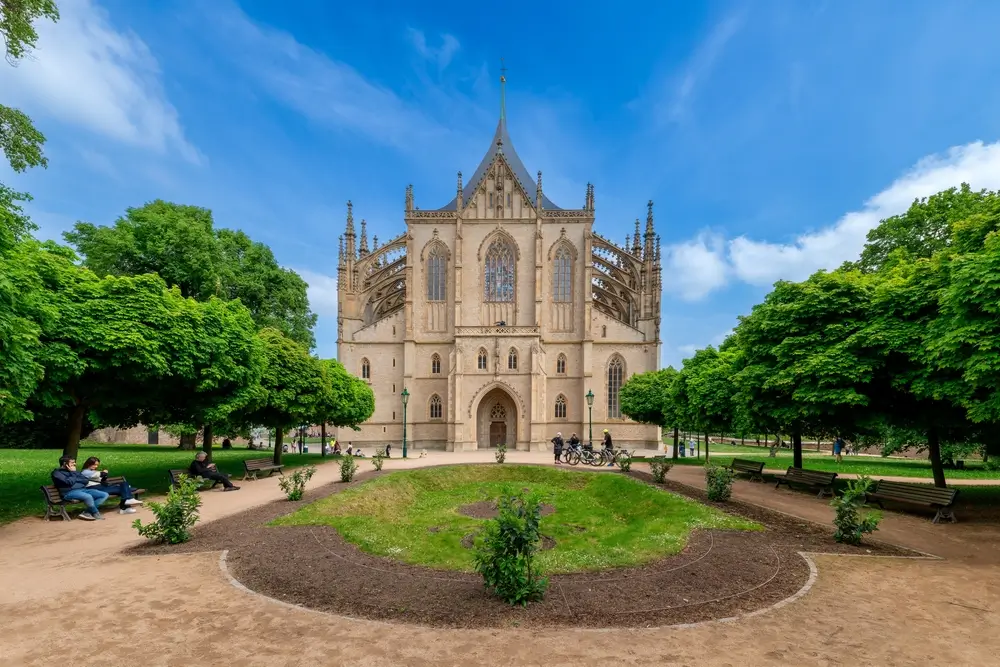 shutterstock_2481308189 - ByznysDeník Kutná Hora.