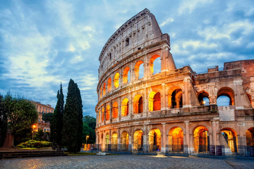 Často navštěvovaným městem je i Řím. Zdroj: Shutterstock - ByznysDeník Římské Koloseum.