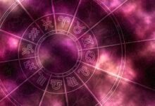 Astrologický kruh a vínovém pozadí