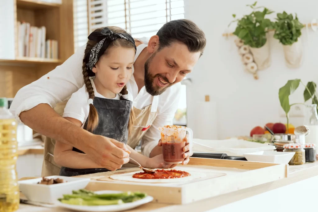 shutterstock_2204154449 - ByznysDeník muž s dcerou