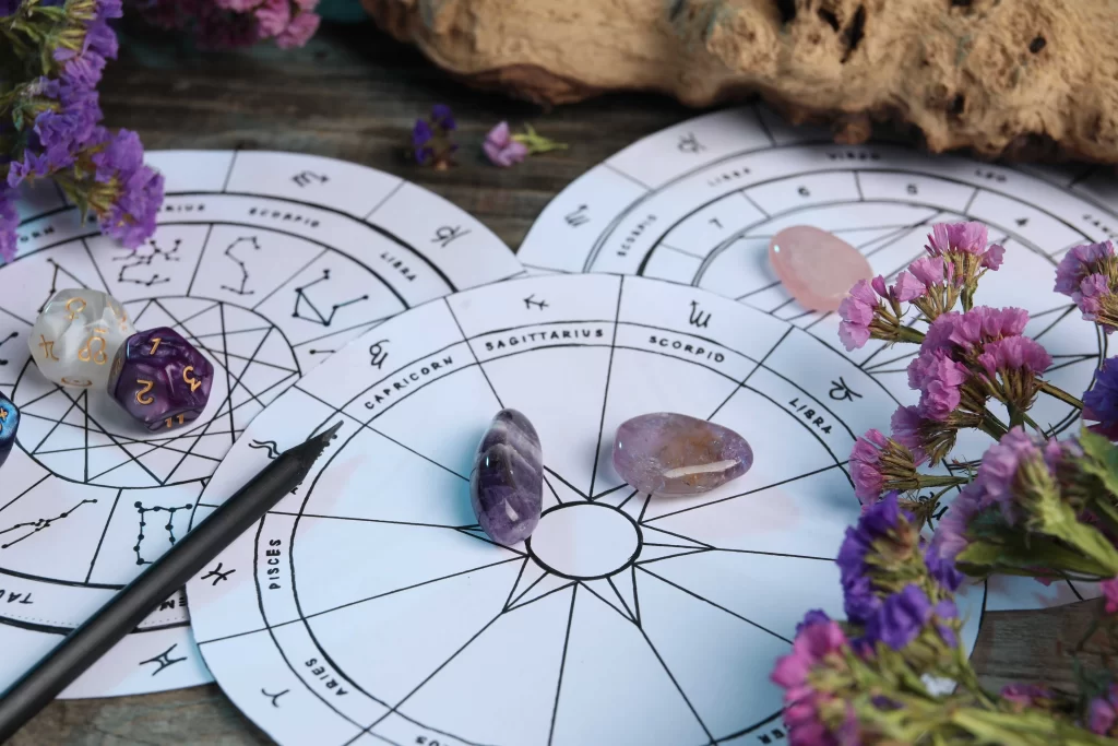 shutterstock_2356446673_optimized - ByznysDeník astrologická předpověď s kameny