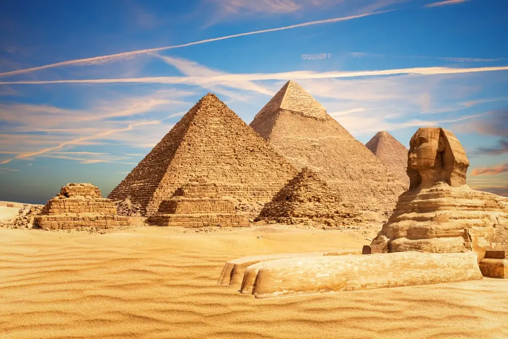 Egyptské pyramidy.