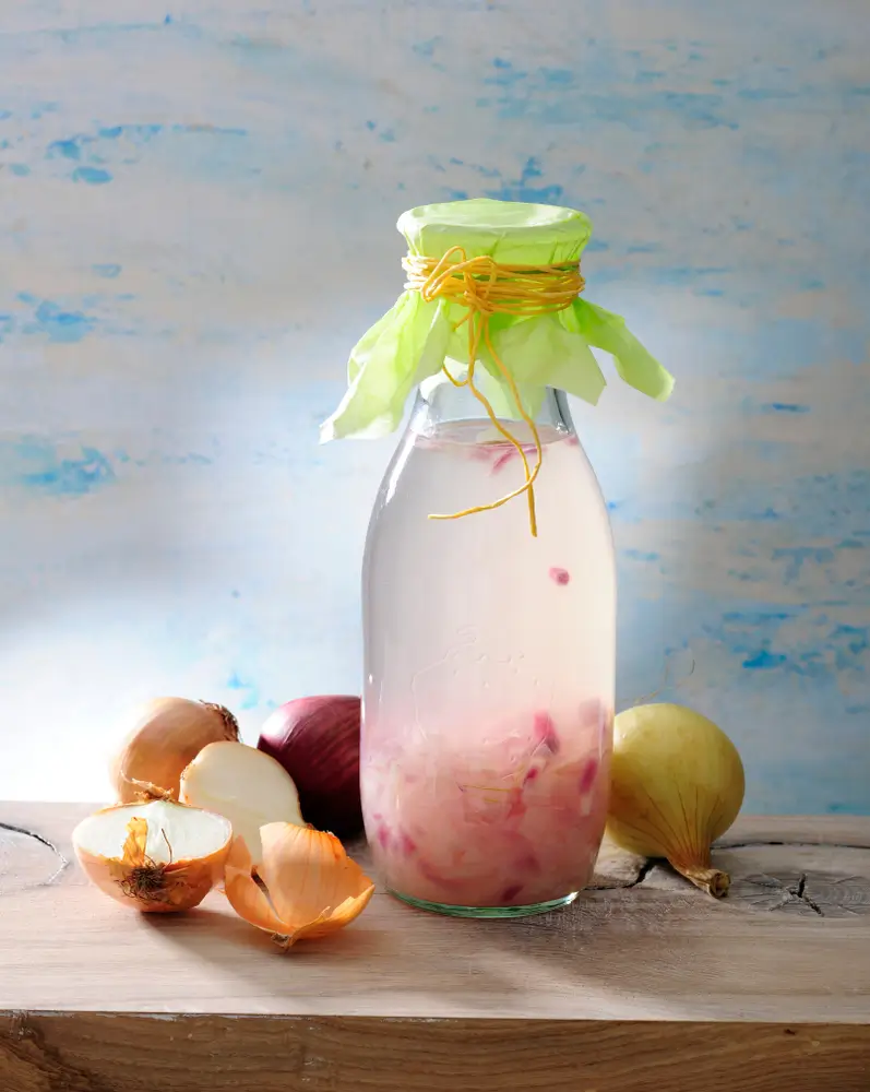 shutterstock_1048237384 - ByznysDeník Odvar z cibule.