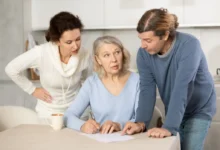 Žena píše závěť