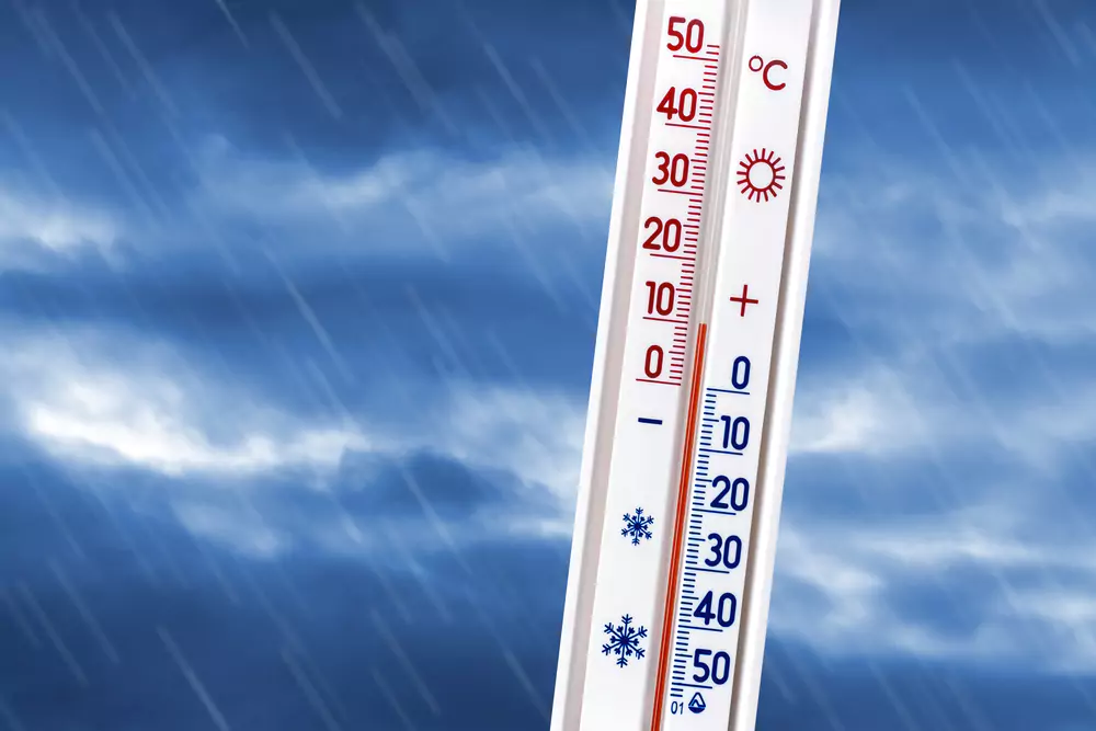 Teploměr ukazující 10 °C.