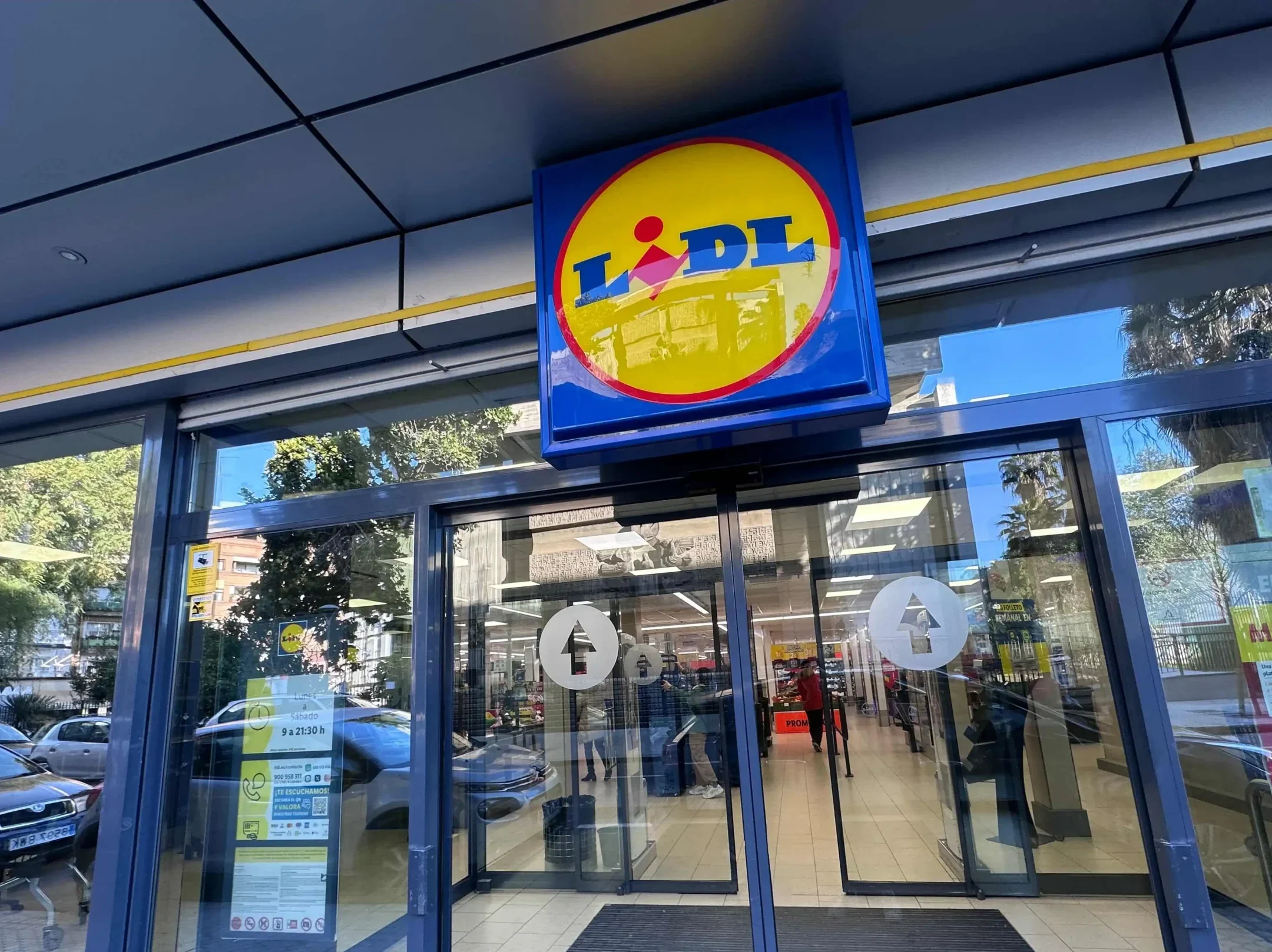 Dveře prodejny Lidlu
