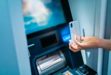 Výběr z bankomatu