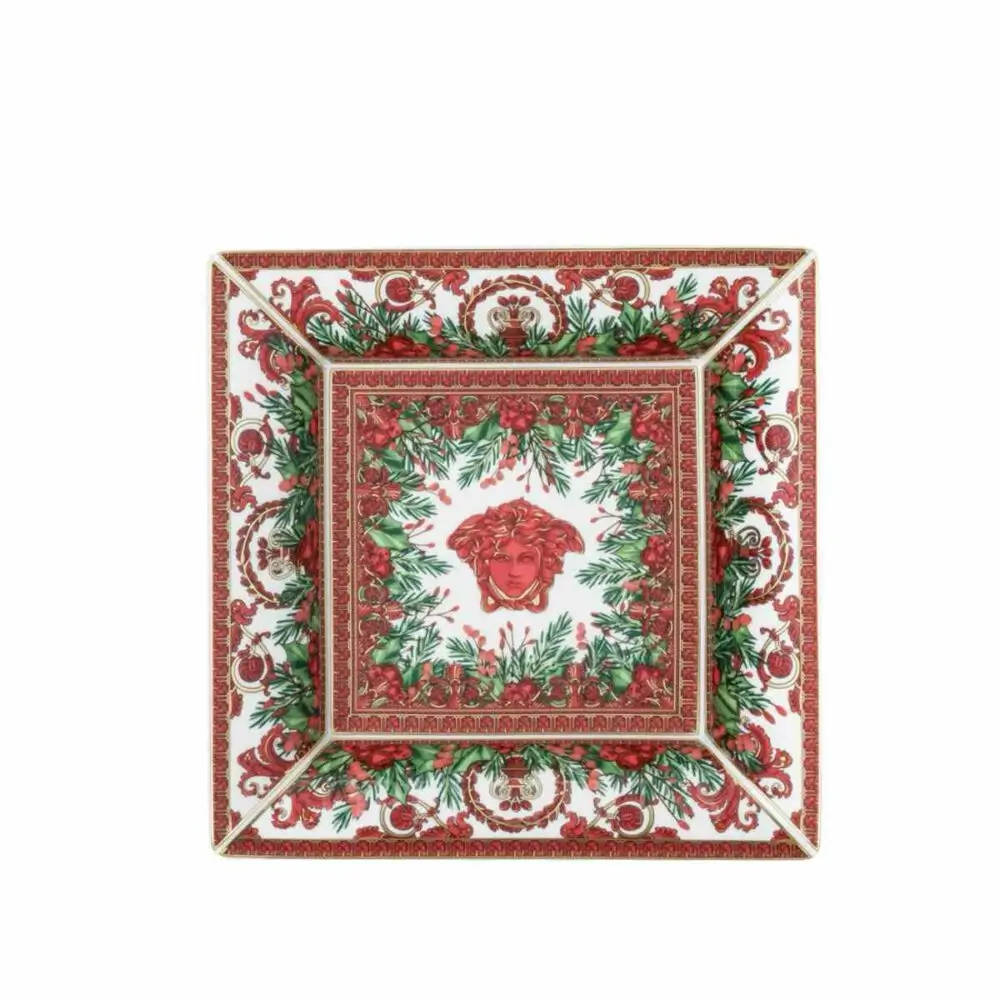 - ByznysDeník Versace I Love Baroque Holiday – porcelánová miska, cena okolo 8 000 Kč