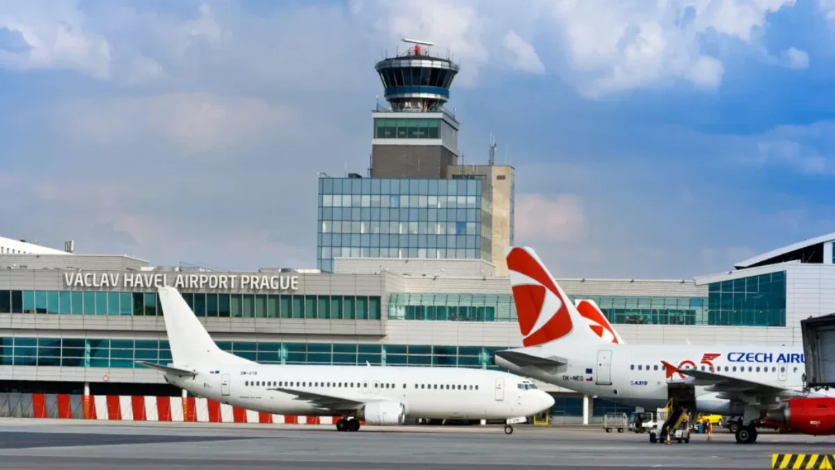 Kontrolní věž letiště Václava Havla