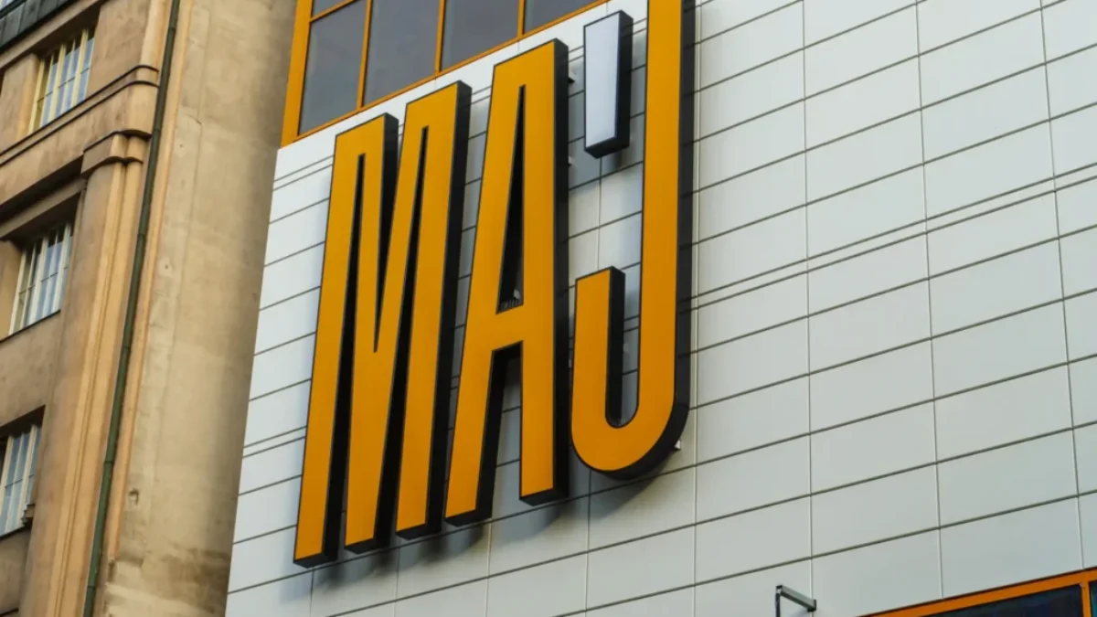 Obchodní dům Máj patří k symbolům socialismu.