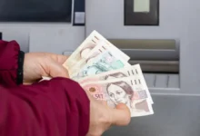 Jedna z největších českých bank potichu zvedá poplatky za běžnou službu, která je jinde zdarma