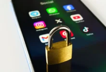 Austrálie zakázala sociální sítě pro děti.