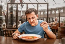 Právník radí, co dělat v restauraci, když dostanete špatné jídlo.