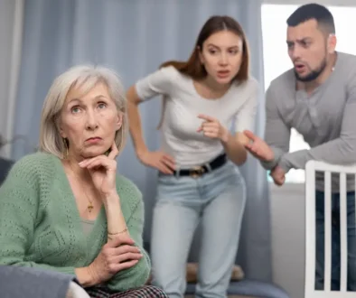 Syn poslal na vlastní matku právníka